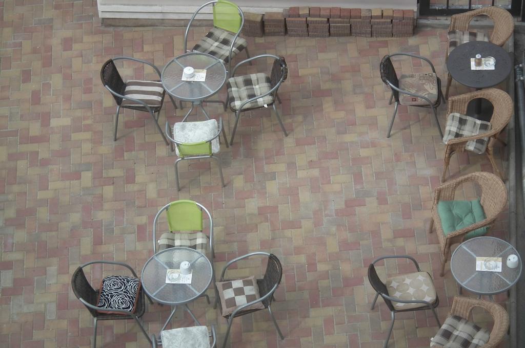Szent Gellert Hostel Секешфехервар Экстерьер фото
